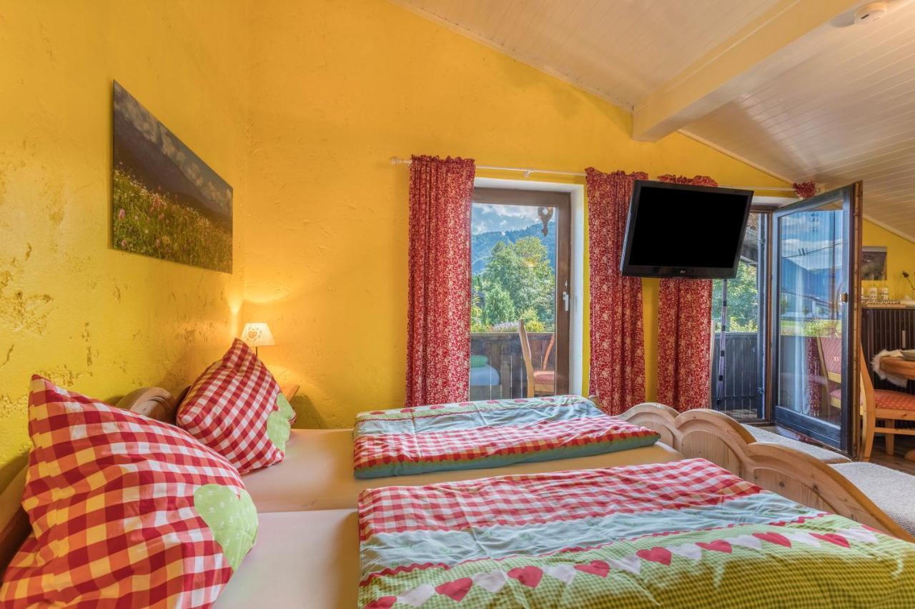 Zwischen Chiemsee Und Bergen Dg แบร์เนา อัม คีมเซ ภายนอก รูปภาพ